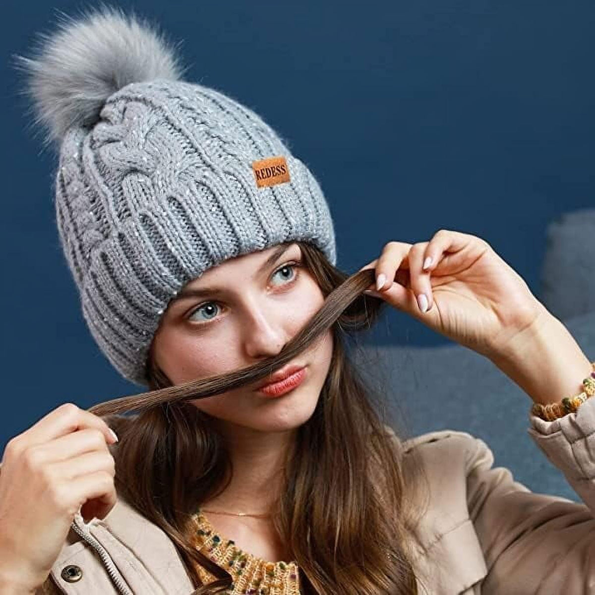 REDESS Women Winter Pompom Beanie Hat with Warm Fleece Lined, Thick Slouchy Knit Skull Ski Cap