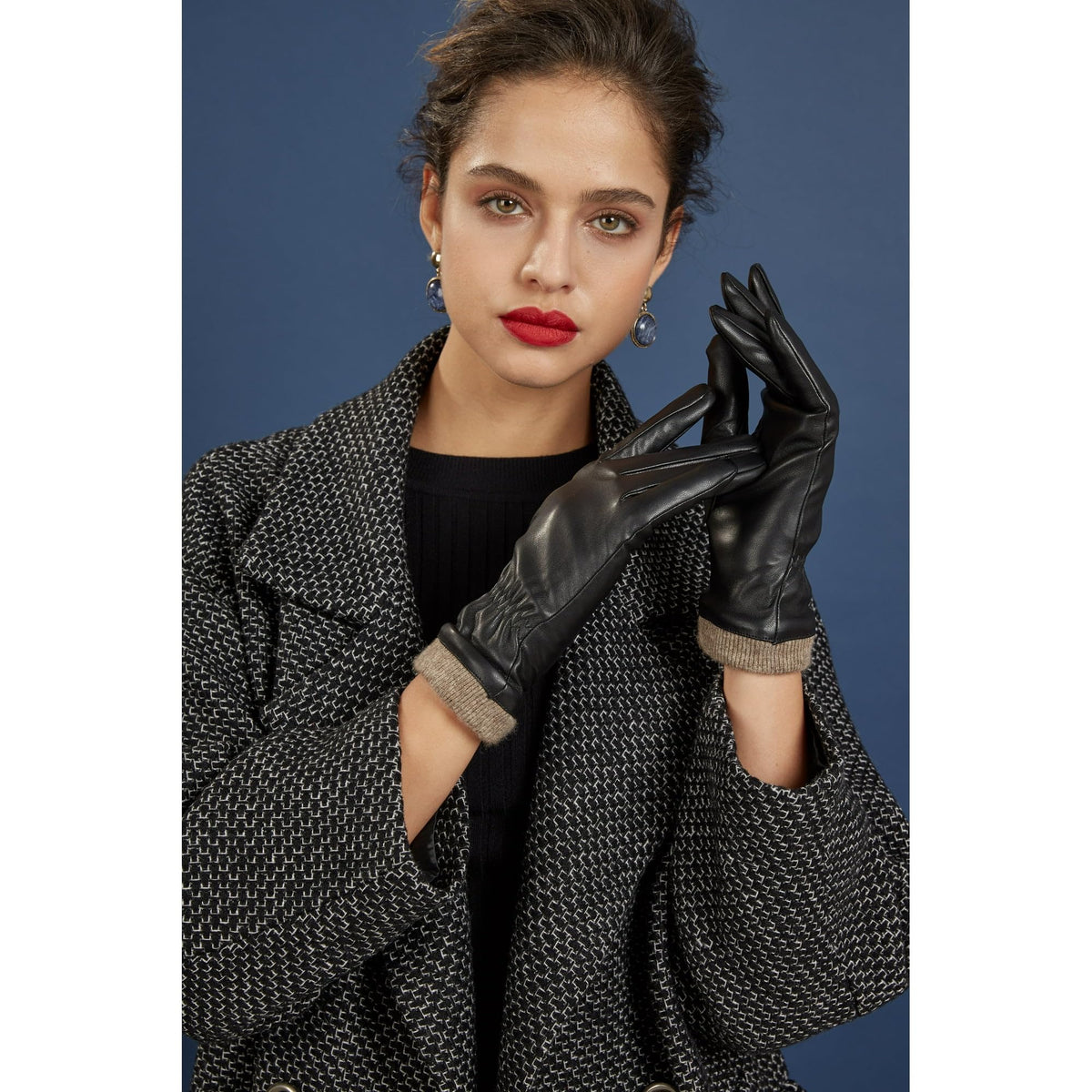 REDESS PU Leather Black Gloves for Women, Soft Winter Thermal Snow Driving Gloves Touchscreen